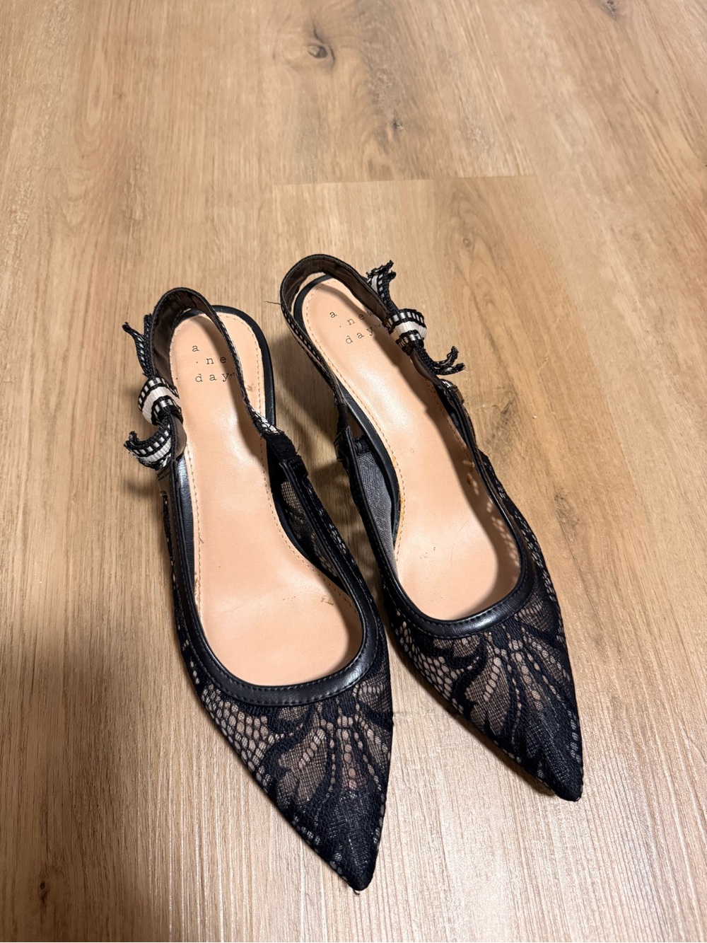 Black Lace Pointed kitten heels
